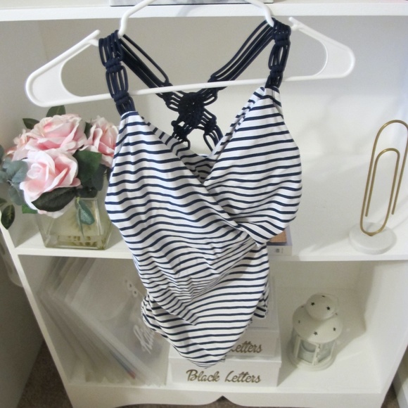 Kona Sol Women's One Pc pool beach summer Bathing Suit Size Small EUC - Picture 2 of 4